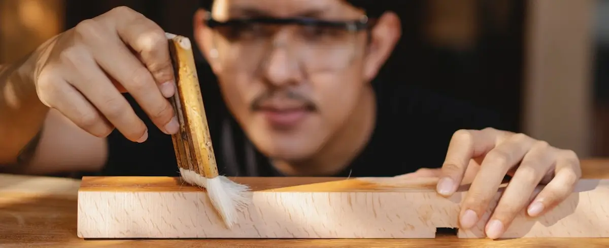 Finishing techniques in woodworking for beginners